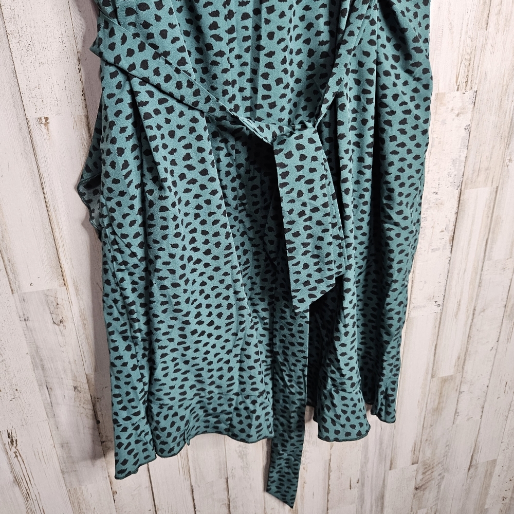 BloomChic Women's Green Ditsy Dot Wrap Ruffle V-Neck Knee Length Dress NWT 18/20 - Picture 13 of 15